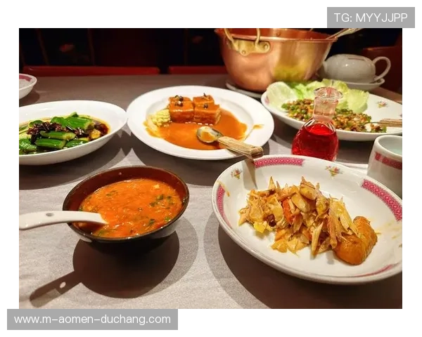 澳门新天濠天地提供的多样化餐饮选择，满足不同游客的美食需求与享受体验